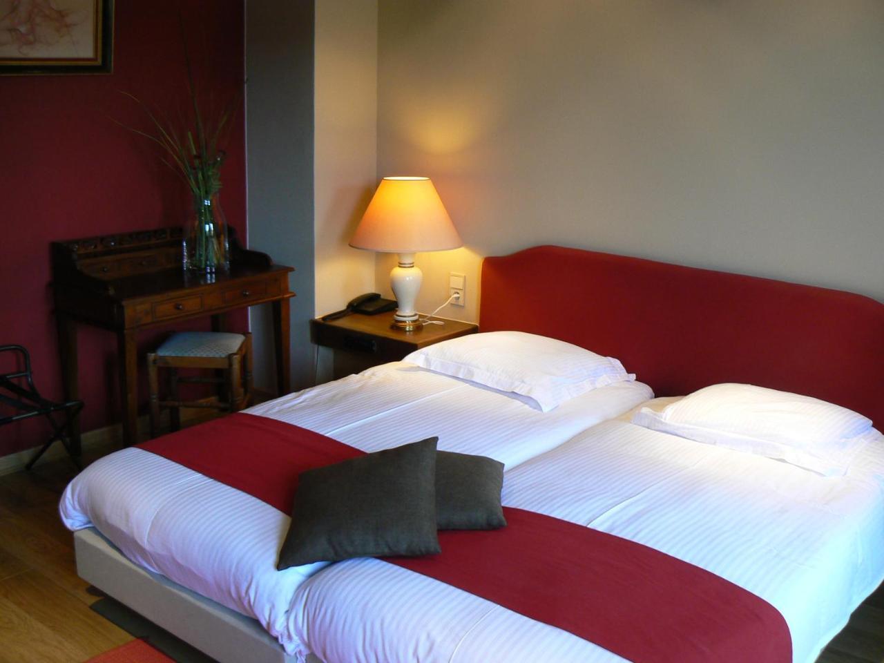 Hotel Restaurant Le Cosy Буйон Екстер'єр фото