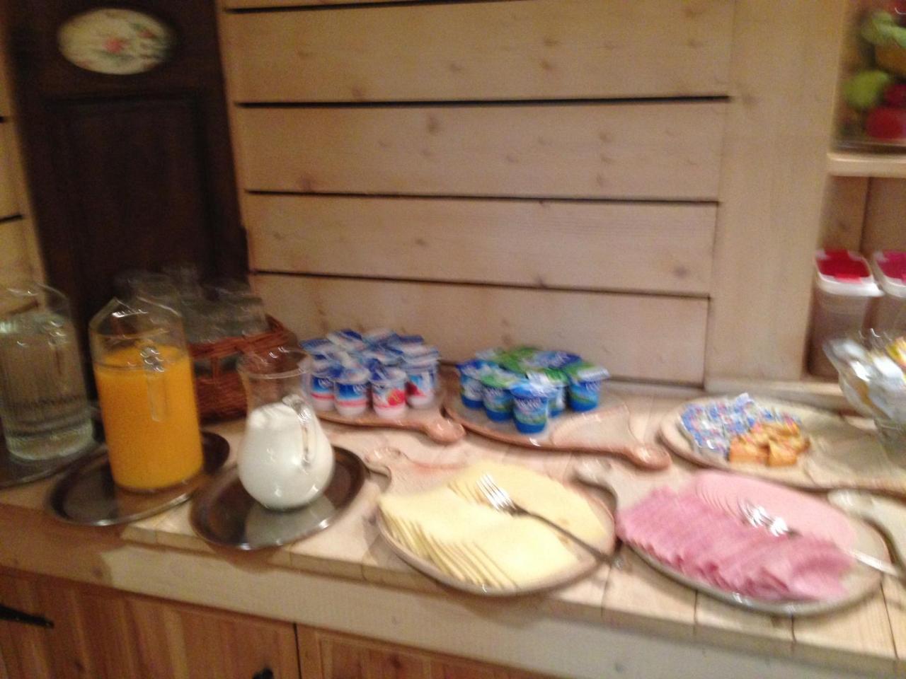 Hotel Restaurant Le Cosy Буйон Екстер'єр фото