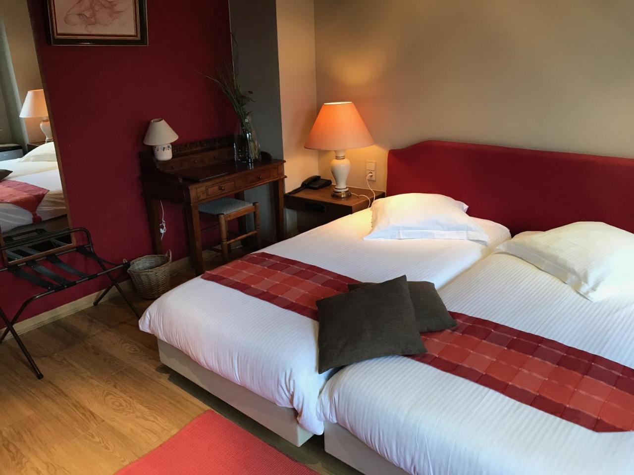 Hotel Restaurant Le Cosy Буйон Екстер'єр фото