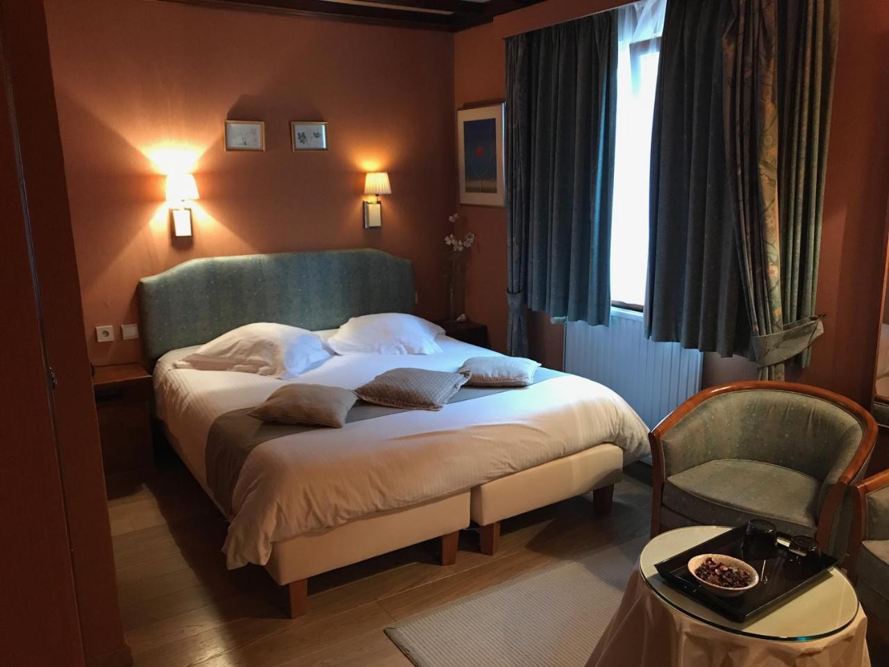 Hotel Restaurant Le Cosy Буйон Екстер'єр фото